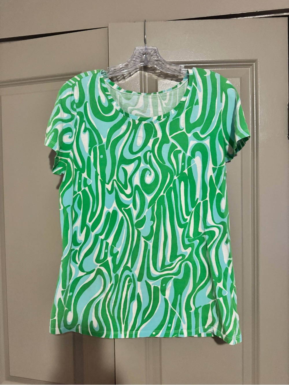 Lilly Pulitzer Green and White Abstract Short Sleeve Tee